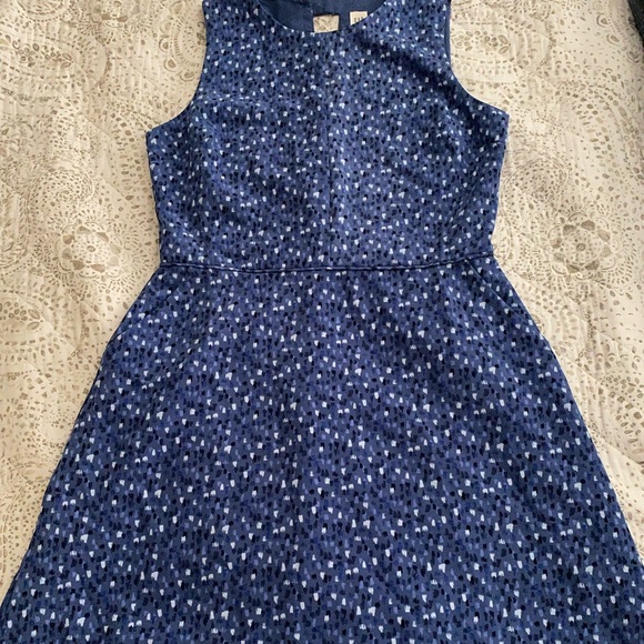 Gap blue patterned dress paint strokes Sz M NWT - Picture 1 of 11